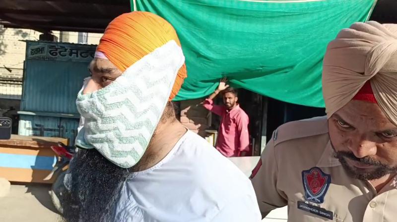 ਨਸ਼ੇੜੀ ਭਰਾ ਨੂੰ ਸੁਧਾਰਨ ਲਈ ਫਰਿਆਦ ਲੈ ਕੇ ਡੇਰੇ ਗਈ ਭੈਣ ਨਾਲ ਮੁੱਖ ਸੇਵਾਦਾਰ ਨੇ ਕੀਤਾ ਜਬਰ-ਜਨਾਹ