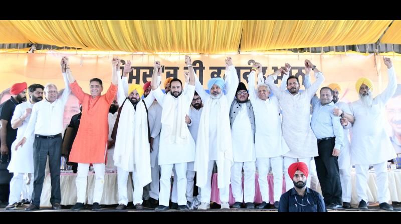  ਸੁਨਾਮ ''ਚ ਮੀਤ ਹੇਅਰ ਲਈ ਮੁੱਖ ਮੰਤਰੀ ਭਗਵੰਤ ਮਾਨ ਨੇ ਕੀਤਾ ਚੋਣ ਪ੍ਰਚਾਰ, ਭਾਰੀ ਵੋਟਾਂ ਨਾਲ ਜਿਤਾਉਣ ਲਈ ਲੋਕਾਂ ਨੂੰ ਕੀਤੀ ਅਪੀਲ