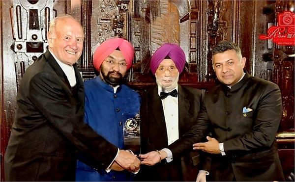 ਯੂਕੇ ''ਚ ਭਾਰਤੀ ਹਾਈ ਕਮਿਸ਼ਨਰ ਵੱਲੋਂ MP ਵਿਕਰਮਜੀਤ ਸਿੰਘ ਸਾਹਨੀ ‘ਸਿੱਖ ਆਫ਼ ਦਾ ਈਅਰ ਐਵਾਰਡ’ ਨਾਲ ਹੋਏ ਸਨਮਾਨਿਤ। 