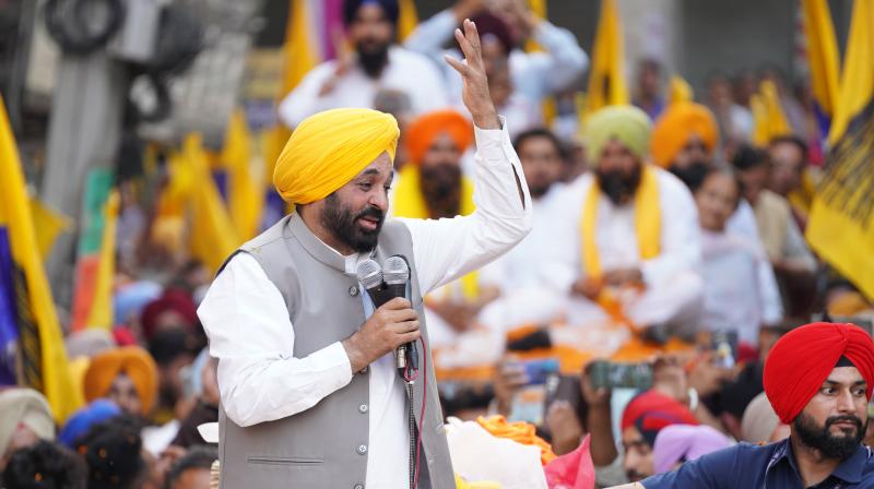ਨਵਾਂਸ਼ਹਿਰ ''ਚ CM ਭਗਵੰਤ ਮਾਨ ਨੇ ਮਲਵਿੰਦਰ ਕੰਗ ਲਈ ਕੀਤਾ ਚੋਣ ਪ੍ਰਚਾਰ