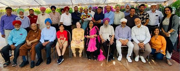 ਮਰਹੂਮ ਡਾ. ਗੁਰੂਮੇਲ ਸਿੱਧੂ ਦੀ ਯਾਦ ''ਚ ਵਿਸ਼ਵ ਪੰਜਾਬੀ ਸਹਿਤ ਅਕਾਦਮੀ ਵੱਲੋਂ ਵਿਸ਼ੇਸ਼ ਸਮਾਗਮ ਕਰਵਾਇਆ ਗਿਆ।