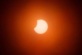  ਸਾਲ ਦਾ ਪਹਿਲਾ ਸੂਰਜ ਗ੍ਰਹਿਣ 20 ਅ੍ਰਪੈਲ ਨੂੰ ਲੱਗਣ ਜਾ ਰਿਹਾ ਹੈ , ਜਾਣੋ ਕਦੋਂ ਅਤੇ ਕਿੱਥੇ-ਕਿੱਥੇ ਆਵੇਗਾ ਨਜ਼ਰ।