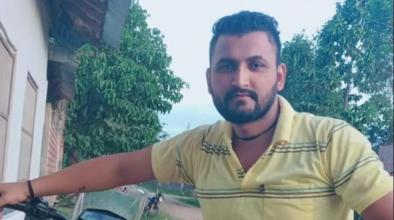  ਅਮਰੀਕਾ ''ਚ 40 ਲੱਖ ਲਗਾ ਕੇ ਗਏ ਨੌਜਵਾਨ ਦੀ ਹੋਈ ਮੌਤ, ਡਿਵਾਈਡਰ ਨਾਲ ਟਕਰਾਉਣ ਨਾਲ ਪਲਟੀ ਕਾਰ। 