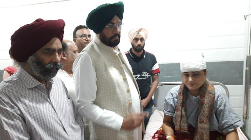SHO ਅਮਨਜੋਤ ਕੌਰ ਦਾ ਹਾਲ ਜਾਨਣ ਲਈ ਮੰਤਰੀ ਕੁਲਦੀਪ ਸਿੰਘ ਧਾਲੀਵਾਲ ਪਹੁੰਚੇ ਅੰਮ੍ਰਿਤਸਰ ਹਸਪਤਾਲ