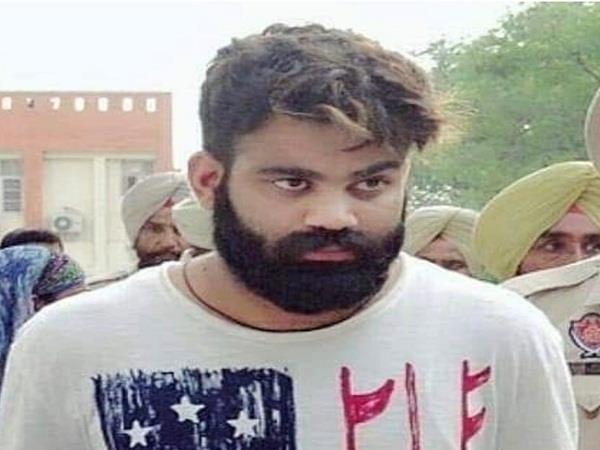   ਜੱਗੂ ਭਗਵਾਨਪੁਰੀਆ ਅਤੇ ਗੈਂਗਸਟਰ ਅੰਮ੍ਰਿਤ ਬੱਲ ਗੈਂਗ ਦਾ ਗੈਂਗਸਟਰ ਅਸਲੇ ਸਮੇਤ ਹੋਇਆ ਗ੍ਰਿਫ਼ਤਾਰ। 