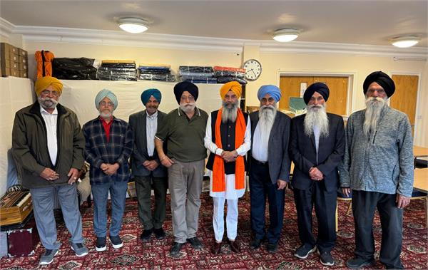 ਲੰਡਨ ''ਚ ਖਾਲਸਾ ਪੰਥ ਸੇਵਾਵਾਂ ਲਈ ਕਰਨੈਲ ਸਿੰਘ ਪੀਰਮੁਹੰਮਦ ਨੂੰ ਕੀਤਾ ਸਨਮਾਨਿਤ
