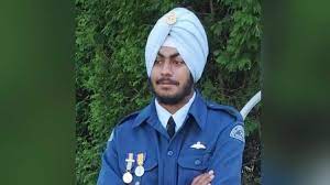 16 ਸਾਲਾ ਜਪਗੋਬਿੰਦ ਸਿੰਘ ਨੇ  ਸੋਲੋ ਪਾਇਲਟ ਬਣ ਕੇ ਕੈਨੇਡਾ ਦੇ ਇਤਿਹਾਸ ’ਚ ਗੌਰਵਮਈ ਪੰਨਾ ਸ਼ਾਮਲ ਕੀਤਾ। 