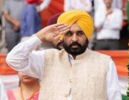 15 ਅਗਸਤ ਨੂੰ ਪਟਿਆਲਾ ''ਚ CM ਮਾਨ ਲਹਿਰਾਉਣਗੇ ਤਿਰੰਗਾ,ਬਾਕੀ ਮੰਤਰੀਆਂ ਤੇ ਵਿਧਾਇਕਾਂ ਦੀ ਲਿਸਟ ਹੋਈ ਜਾਰੀ,ਜਾਣੋ ਕੌਣ-ਕਿੱਥੋਂ ਲਹਿਰਾਏਗਾ ਝੰਡਾ