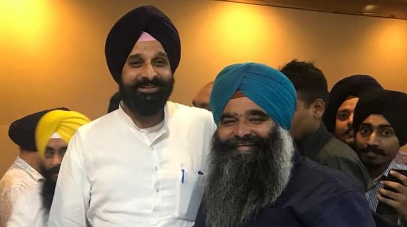  ਸੁਖਬੀਰ ਬਾਦਲ ਤੇ ਬਿਕਰਮ ਮਜੀਠੀਆ ਦੇ ਕਰੀਬੀ ਲੀਡਰ ਨੇ ਦਿੱਤਾ ਅਸਤੀਫ਼ਾ , ਅਕਾਲੀ ਦਲ ਨੂੰ ਇੱਕ ਹੋਰ ਝਟਕਾ