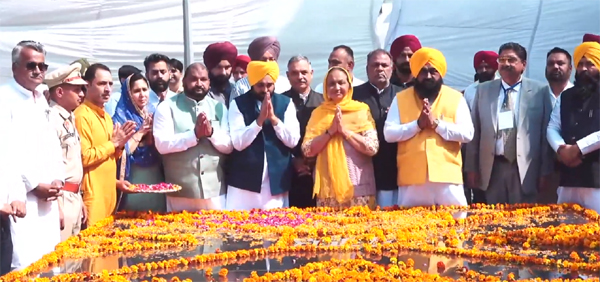  CM ਭਗਵੰਤ ਮਾਨ ਪੁੱਜੇ ਸ਼ਹੀਦ ਭਗਤ ਸਿੰਘ ਦੇ ਪਿੰਡ ਖਟਕੜ ਕਲਾਂ, ਸ਼ਹੀਦਾਂ ਨੂੰ ਦਿੱਤੀ ਸ਼ਰਧਾਂਜਲੀ