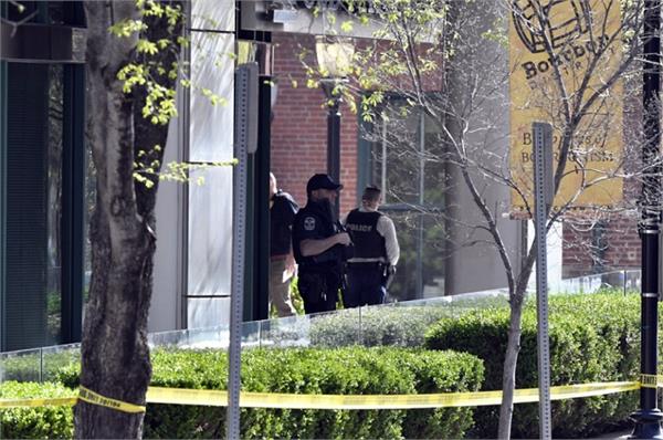 ਅਮਰੀਕਾ ਦੇ ਲੁਈਸਵਿਲੇ ''ਚ ਹੋਈ ਗੋਲੀਬਾਰੀ ਜਿਸ ''ਚ 5 ਲੋਕਾਂ ਦੀ ਮੌਤ। 