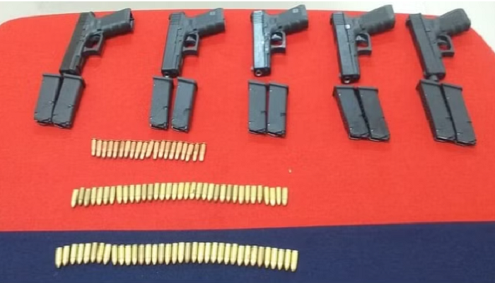 ਪਾਕਿ ਦੀਆਂ ਨਾਪਾਕ ਹਰਕਤਾਂ ਜਾਰੀ: ਗੁਰਦਾਸਪੁਰ ‘ਚ ਪਾਕਿ ਸਰਹੱਦ ‘ਤੇ ਡ੍ਰੋਨ ਮੂਵਮੈਂਟ, BSF ਨੇ ਫਾਇਰਿੰਗ ਕਰ ਭਜਾਇਆ, ਤਲਾਸ਼ੀ ‘ਚ ਹਥਿਆਰ ਬਰਾਮਦ