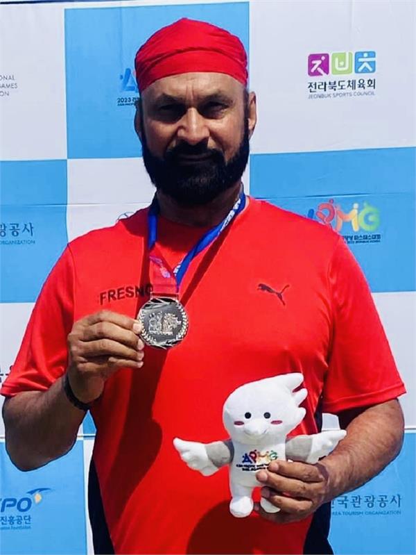 ਦੱਖਣੀ ਕੋਰੀਆ ’ਚ ਫਰਿਜ਼ਨੋ ਦੇ ਗੁਰਬਖ਼ਸ਼ ਸਿੱਧੂ ਨੇ ਸੀਨੀਅਰ ਖੇਡਾਂ ’ਚ ਜਿੱਤਿਆ ਤਮਗਾ। 