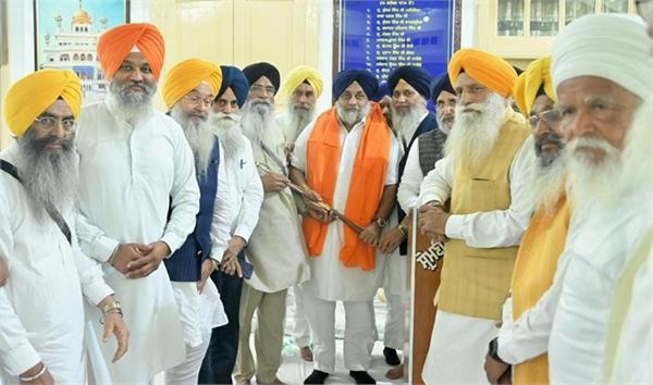  ਧਾਮੀ ਦੀ ਜਿੱਤ ''ਤੇ ਵਧਾਈ ਦਿੰਦਿਆਂ ਸੁਖਬੀਰ ਬਾਦਲ ਨੇ ਕਹੀ ਇਹ ਗੱਲ। 