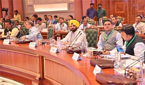  ਪੰਜਾਬ ਸਰਕਾਰ ਨੇ ਕੇਂਦਰ ਅੱਗੇ ਪਰਾਲੀ ਨੂੰ ਲੈ ਕੇ ਰੱਖੀ ਖਾਸ ਮੰਗ, ਕੈਬਨਿਟ ਮੰਤਰੀ ਨੇ ਚੁੱਕੇ ਕਈ ਮੁੱਦੇ।