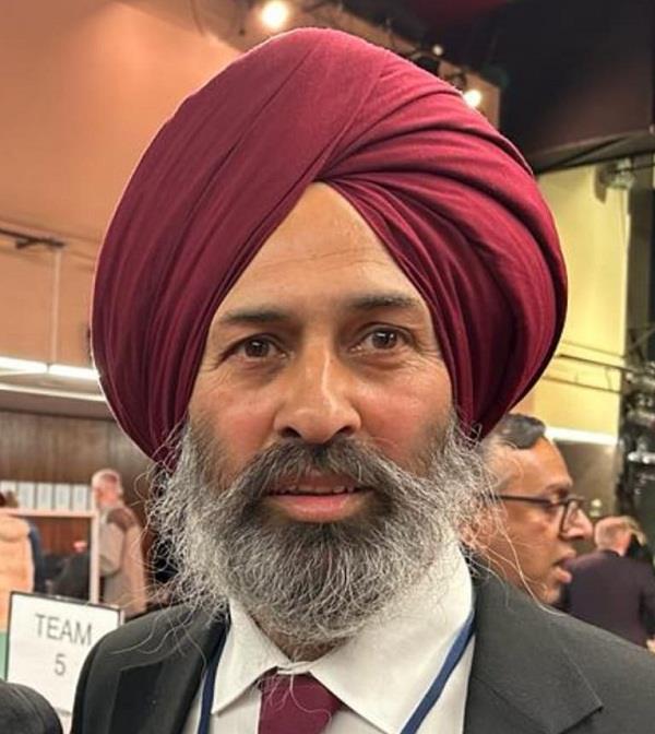 ਗ੍ਰੇਵਜ਼ੈਂਡ ''ਚ ਰਾਜਿੰਦਰ ਅਟਵਾਲ ਬਣੇ ਕੌਂਸਲਰ, ਲੇਬਰ ਪਾਰਟੀ ਦੇ ਜੇਤੂ 22 ਕੌਂਸਲਰਾਂ ''ਚੋਂ 6 ਸਿੱਖ। 