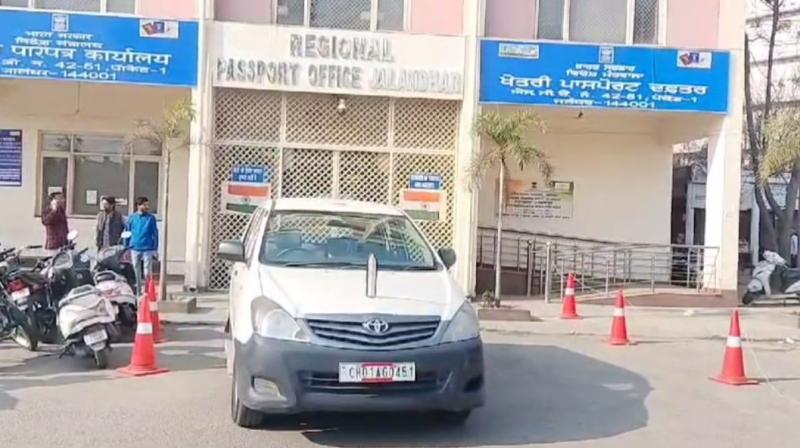 ਜਲੰਧਰ ਪਾਸਪੋਰਟ ਖੇਤਰੀ ਦਫਤਰ ''ਤੇ CBI ਨੇ ਮਾਰਿਆ ਛਾਪਾ, 3 ਅਧਿਕਾਰੀਆਂ ਨੂੰ ਕੀਤਾ ਗ੍ਰਿਫ਼ਤਾਰ