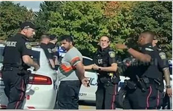 ਕੈਨੇਡਾ ''ਚ ਪੁਲਸ ਨੂੰ ਵੇਖ ਪੰਜਾਬੀਆਂ ਨੇ ਭਜਾਈ ਗੱਡੀ ਫੇਰ ਫ਼ਿਲਮੀ ਅੰਦਾਜ਼ ''ਚ ਘੇਰ ਕਾਬੂ ਕੀਤੇ ਮੁੰਡੇ ਤੇ ਕੁੜੀ ਪੁਲਸ ਨੇ 