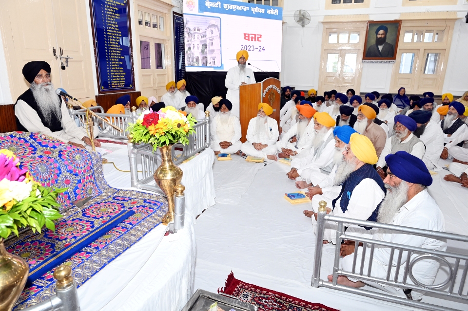 11 ਅਰਬ 28 ਕਰੋੜ 14 ਲੱਖ 54 ਹਜ਼ਾਰ 380 ਦਾ ਬਜਟ SGPC ਨੇ ਕੀਤਾ ਪਾਸ