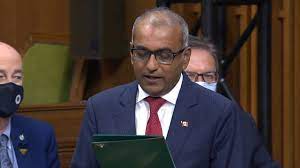  ਭਾਰਤੀ ਮੂਲ ਦੇ ਮੈਂਬਰ ਨੇ ਕੈਨੇਡਾ ਦੀ ਸੰਸਦ ''ਚ ਮੰਦਰ ''ਤੇ ਹਮਲੇ ਦੀ ਨਿਖੇਧੀ ਕੀਤੀ। 