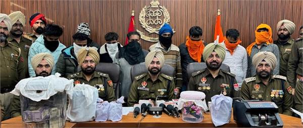 ਪਾਕਿ ’ਚ ਖੁਫੀਆ ਦਸਤਾਵੇਜ਼ ਭੇਜਦਾ ਫੌਜੀ ਸਾਥੀਆਂ ਸਮੇਤ ਹੋਇਆ ਗ੍ਰਿਫ਼ਤਾਰ