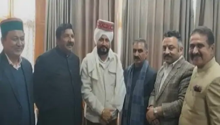 ਸਾਬਕਾ CM ਚੰਨੀ ਮੂੜ੍ਹ ਵਿਵਾਦਾਂ ‘ਚ,ਸਿੱਖ ਸੰਗਠਨਾਂ ਵੱਲੋਂ ਦਸਤਾਰ ‘ਤੇ ਹਿਮਾਚਲੀ ਟੋਪੀ ਰੱਖਣ ਦਾ ਵਿਰੋਧ