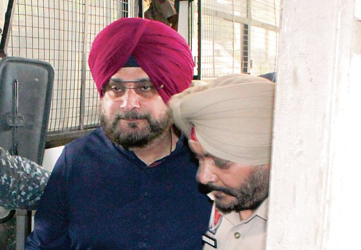 ਨਵਜੋਤ ਸਿੱਧੂ ਪਹਿਲੀ ਨੂੰ ਹੋ ਸਕਦੇ ਨੇ ਰਿਹਾਅ,ਫਿਲਹਾਲ ਰੋਡਰੇਜ ਮਾਮਲੇ ’ਚ ਕੇਂਦਰੀ ਜੇਲ੍ਹ ਪਟਿਆਲਾ ’ਚ ਕੱਟ ਰਹੇ ਸਜ਼ਾ