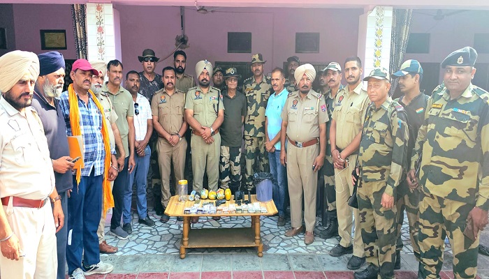 ਤਰਨਤਾਰਨ ‘ਚ ਪੁਲਿਸ ਅਤੇ BSF ਵਲੋਂ ਨਸ਼ੀਲੇ ਪਦਾਰਥਾਂ ਦੇ ਨੈੱਟਵਰਕ ਦਾ ਪਰਦਾਫਾਸ਼,ਹਥਿਆਰਾਂ ਅਤੇ ਨਸ਼ੀਲੇ ਪਦਾਰਥਾਂ ਸਮੇਤ ਇਕ ਕਾਬੂ