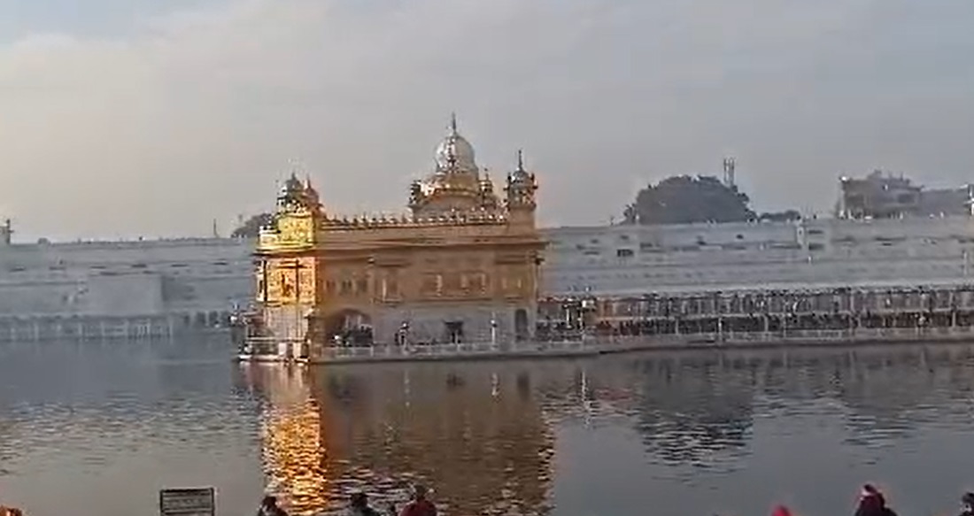 ਮਾਘੀ ਦਾ ਪਵਿੱਤਰ ਦਿਹਾੜਾ ਸੱਚਖੰਡ ਸ੍ਰੀ ਹਰਿਮੰਦਰ ਸਾਹਿਬ ਵਿਖੇ ਮਨਾਇਆ ਗਿਆ , ਹੁੰਮ-ਹੁੰਮਾਂ ਕੇ ਪਹੁੰਚੀ ਸੰਗਤ