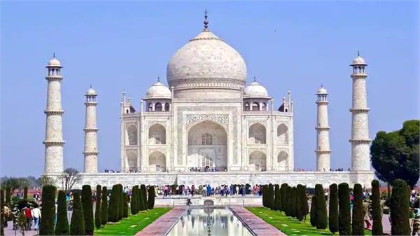 ਇਕ ਕਰੋੜ ਦਾ ਨੋਟਿਸ ਤਾਜ ਮਹਿਲ ਨੂੰ ਭੇਜਿਆ ਗਿਆ। 