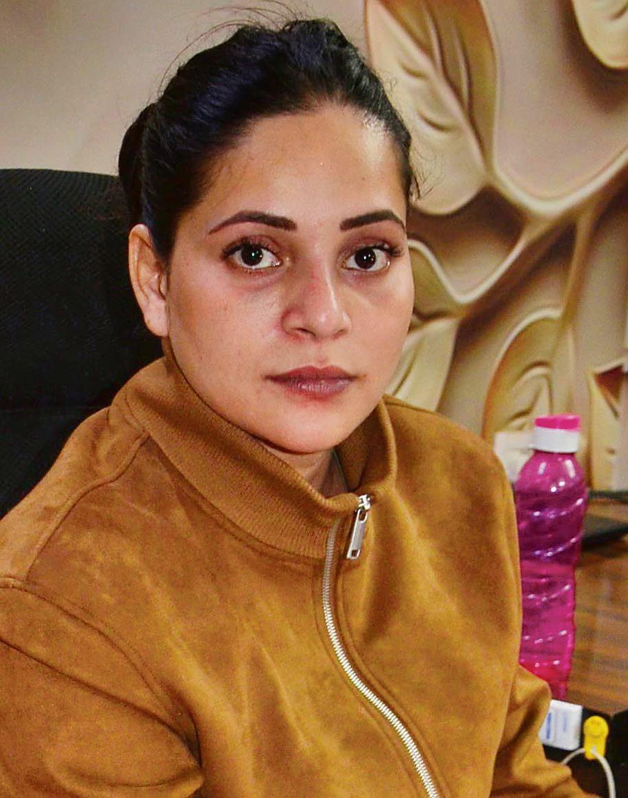ਵੱਡੀ ਖ਼ਬਰ: ਲੁਧਿਆਣਾ ਕੇ ਥਾਣਾ ਮਾਡਲ ਟਾਊਨ ਦੀ SHO ਗੁਰਸ਼ਿੰਦਰ ਕੌਰ ਨੂੰ ਅਪਰਾਧ ਨੂੰ ਰੋਕਣ ’ਚ ਫੇਲ੍ਹ ਸਾਬਤ ਹੋਣ ਕਾਰਣ ਕੀਤਾ ਗਿਆ ਸਸਪੈਂਡ  