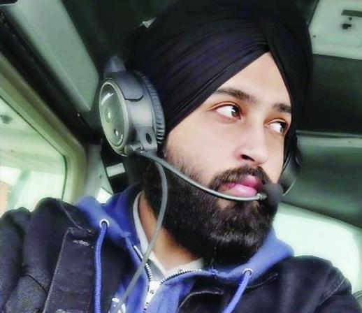 ਕੈਨੇਡਾ ’ਚ ਕੋਟਕਪੂਰੇ ਦਾ ਸਿੱਖ ਨੌਜਵਾਨ ਬਣਿਆ ਪਾਇਲਟ