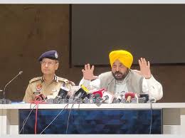 CM ਮਾਨ ਦਾ ਪੰਜਾਬ ਪੁਲਸ ਲਈ ਵੱਡਾ ਐਲਾਨ, ਨਵੇਂ ਮੁਲਾਜ਼ਮਾਂ ਨੂੰ ਕੀਤੀ ਅਪੀਲ