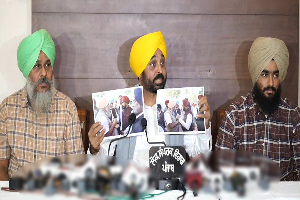 ਚਰਨਜੀਤ ਚੰਨੀ ਦੇ CM ਮਾਨ ਨੇ ਖੋਲ੍ਹ ਦਿੱਤੇ ਰਾਜ਼,ਮੀਡੀਆ ਅੱਗੇ ਕ੍ਰਿਕਟਰ ਬਾਰੇ ਕਰ ਦਿੱਤੇ ਵੱਡੇ ਖ਼ੁਲਾਸੇ