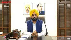 ਪੰਜਾਬ ਦੇ ਸਰਕਾਰੀ ਮੁਲਾਜ਼ਮਾਂ ਨੂੰ ਪੰਜਾਬ ਸਰਕਾਰ ਨੇ ਦਿੱਤੀ ਮੁਫ਼ਤ ਮੈਡੀਕਲ ਸਹੂਲਤ, ਜਾਰੀ ਹੋਈ ਹਸਪਤਾਲਾਂ ਦੀ List  ਪੰਜਾਬ ਸਰਕਾਰ ਨੇ ਸਰਕਾਰੀ ਮੁਲਾਜ਼ਮਾਂ ਲਈ ਅਹਿਮ ਐਲਾਨ ਕੀਤਾ ਹੈ। ਦਰਅਸਲ ਸਰਕਾਰ ਵੱਲੋਂ ਵੱਖ-ਵੱਖ ਵਿਭਾਗਾਂ ਨੂੰ ਪੱਤਰ ਜਾਰੀ 