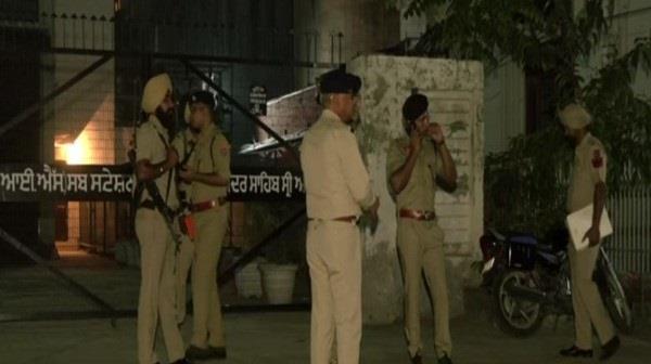  ਅੱਧੀ ਰਾਤ ਨੂੰ ਸ੍ਰੀ ਦਰਬਾਰ ਸਾਹਿਬ ਨੇੜੇ ਫ਼ਿਰ ਹੋਇਆ ਧਮਾਕਾ, 5 ਦਿਨਾਂ ''ਚ ਤੀਜੀ ਘਟਨਾ। 