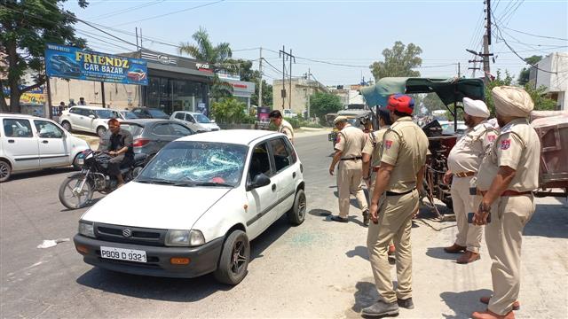 ਵੱਡੀ ਵਾਰਦਾਤ: ਹੁਸ਼ਿਆਰਪੁਰ ''ਚ ਦੋ ਧਿਰਾਂ ਵਿਚਾਲੇ ਗੈਂਗਵਾਰ,ਚੱਲੀਆਂ ਤਾਬੜਤੋੜ ਗੋਲੀਆਂ