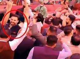  ਵਿਆਹ ''ਚ ਪਾਇਆ ਭੰਗੜਾ ਜੇਲ੍ਹ ''ਚ ਬੰਦ ਕਾਂਗਰਸੀ ਆਗੂ ਨੇ,ਬੀਮਾਰੀ ਦਾ ਬਹਾਨਾ ਬਣਾ ਕੇ ਜੇਲ੍ਹ ਪ੍ਰਸ਼ਾਸਨ ਨੂੰ ਬਣਾਇਆ ਬੇਵਕੂਫ 