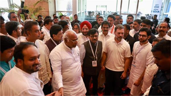 I.N.D.I.A. ਦੇ ਨੇਤਾ ਮੁੰਬਈ ’ਚ ਮਿਲੇ ,ਕਈ ਮੁੱਦਿਆਂ ''ਤੇ ਹੋਈ ਚਰਚਾ। 