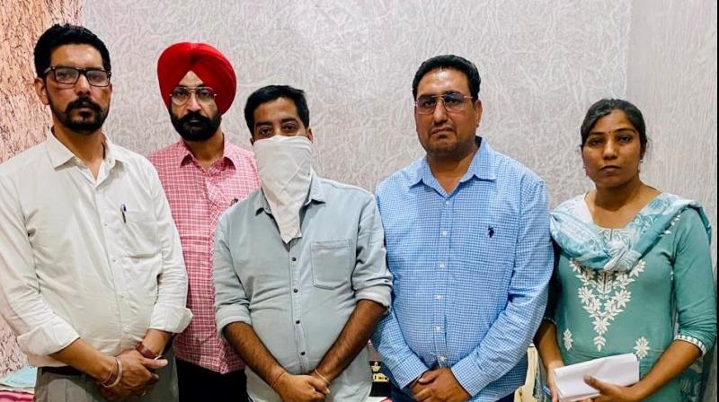 ਨਗਰ ਕੌਂਸਲ ਦੇ ਜੇ.ਈ. ਨੂੰ ਵਿਜੀਲੈਂਸ ਨੇ ਲੱਖ ਰੁਪਏ ਦੀ ਰਿਸ਼ਵਤ ਲੈਂਦੇ ਰੰਗੇ ਹੱਥੀਂ ਕੀਤਾ ਕਾਬੂ