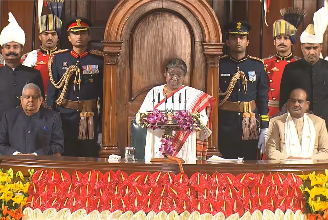ਸੰਸਦ ਦੇ ਬਜਟ ਸੈਸ਼ਨ ਤੋਂ ਪਹਿਲਾਂ ਰਾਸ਼ਟਰਪਤੀ ਦ੍ਰੌਪਦੀ ਮੁਰਮੂ ਨੇ ਪਹਿਲੀ ਵਾਰ ਕੀਤਾ ਸੰਬੋਧਨ