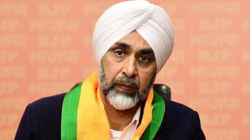  ਲੁੱਕ ਆਊਟ ਸਰਕੂਲਰ ਜਾਰੀ ਹੋਇਆ ਮਨਪ੍ਰੀਤ ਬਾਦਲ ਵਿਰੁਧ ; ਹਵਾਈ ਅੱਡਿਆਂ ਨੂੰ ਵੀ ਕੀਤਾ ਗਿਆ ਅਲਰਟ! 