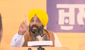 CM ਮਾਨ ਸੰਗਰੂਰ ''ਚ ਬੋਲੇ : ਔਰਤਾਂ ਨੂੰ ਹਰ ਮਹੀਨੇ 1 ਹਜ਼ਾਰ ਦੀ ਬਜਾਏ ਦੇਵਾਂਗੇ ਇੰਨੇ ਰੁਪਏ