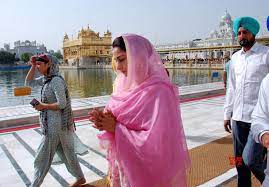 ਹਰਸਿਮਰਤ ਬਾਦਲ ਨੂੰ  ਰੱਖੜੀ ਤੋਂ ਪਹਿਲਾਂ ਮਿਲੇ ਤੋਹਫੇ ਲਈ ਕੀਤਾ ਟਵੀਟ। 