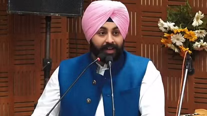 ਪ੍ਰਾਈਵੇਟ ਸਕੂਲਾਂ ਦੀ ਹੁਣ ਪੰਜਾਬ ''ਚ ਨਹੀਂ ਚੱਲੇਗੀ ਮਨਮਰਜ਼ੀ, ਸਿੱਖਿਆ ਮੰਤਰੀ ਨੇ ਸ਼ਿਕਾਇਤ ਦਰਜ ਕਰਵਾਉਣ ਲਈ ਜਾਰੀ ਕੀਤੀ ਈ-ਮੇਲ
