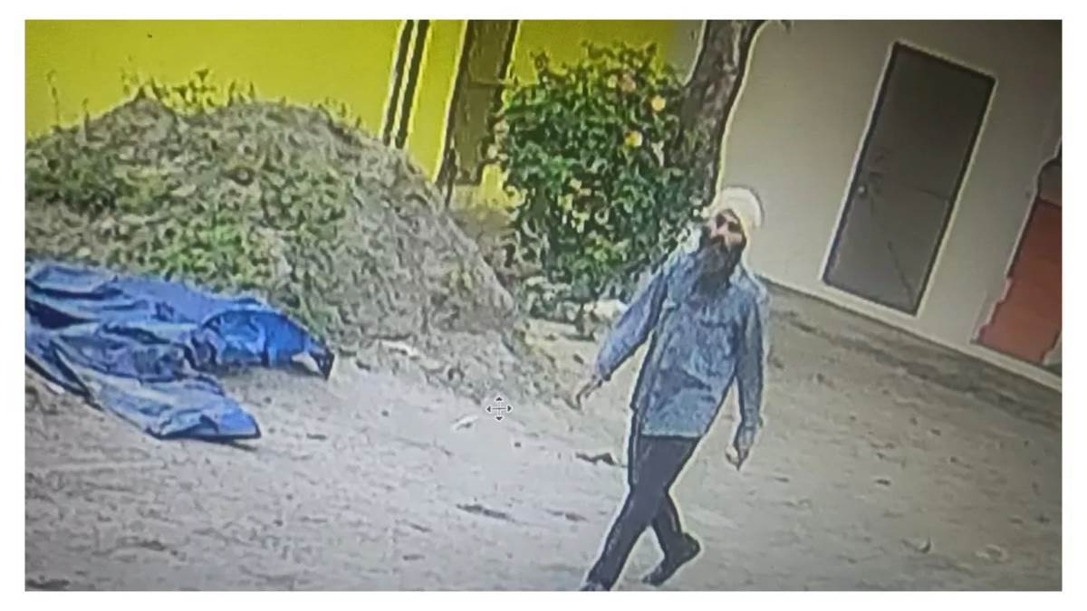 ਅੰਮ੍ਰਿਤਪਾਲ ਦਾ ਕਰੀਬੀ ਪਪਲਪ੍ਰੀਤ ਹੁਸ਼ਿਆਰਪੁਰ ''ਚ ''ਡੇਰੇ'' ਦੀ ਸੀਸੀਟੀਵੀ ਫੁਟੇਜ ''ਚ ਆਇਆ ਨਜ਼ਰ