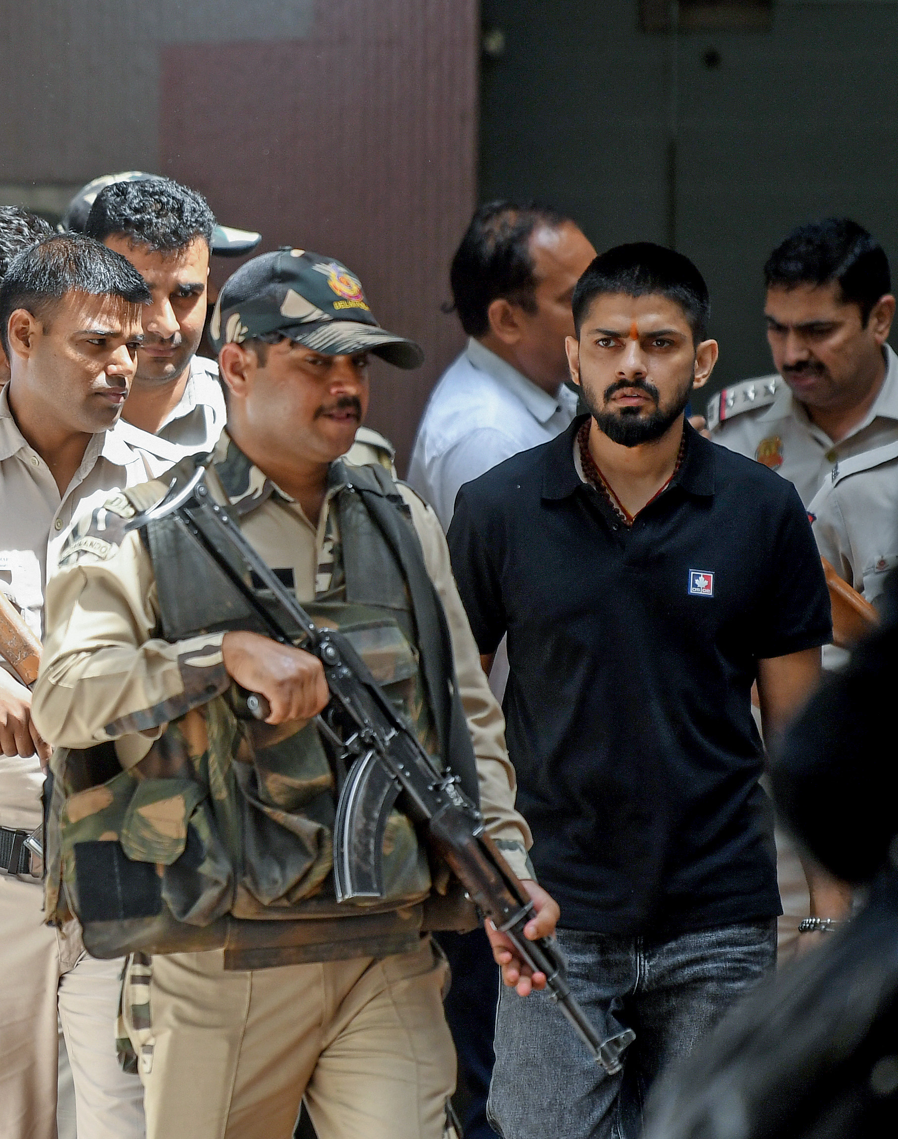 7 ਦਿਨਾਂ ਦੀ NIA ਹਿਰਾਸਤ ''ਚ ਭੇਜਿਆ ਲਾਰੈਂਸ ਬਿਸ਼ਨੋਈ ਨੂੰ ,ਪੁੱਛਗਿਛ ਹੋਵੇਗੀ ਖ਼ਾਲਿਸਤਾਨੀਆਂ ਖ਼ਿਲਾਫ਼ ਦਰਜ ਮਾਮਲੇ ''ਚ। 