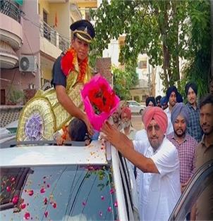 ਭਾਰਤੀ ਫ਼ੌਜ ''ਚ ਪੰਜਾਬ ਦੀ ਧੀ ਬਣੀ ਲੈਫਟੀਨੈਂਟ, ਮਾਪਿਆਂ ਦਾ ਨਾਂ ਰੌਸ਼ਨ ਕੀਤਾ