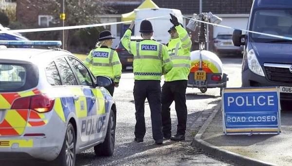 ਯੂਕੇ ''ਚ ਵਿਅਕਤੀ ''ਤੇ ਮਸਜਿਦਾਂ ਨੇੜੇ ਲੋਕਾਂ ''ਤੇ ਫਾਇਰ ਹਮਲੇ ਕਰਨ ਦਾ ਲਗਾ ਦੋਸ਼। 