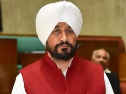ਚਰਨਜੀਤ ਸਿੰਘ ਚੰਨੀ ਨੂੰ ਚੋਣ ਕਮਿਸ਼ਨ ਵੱਲੋਂ ਚਿਤਾਵਨੀ